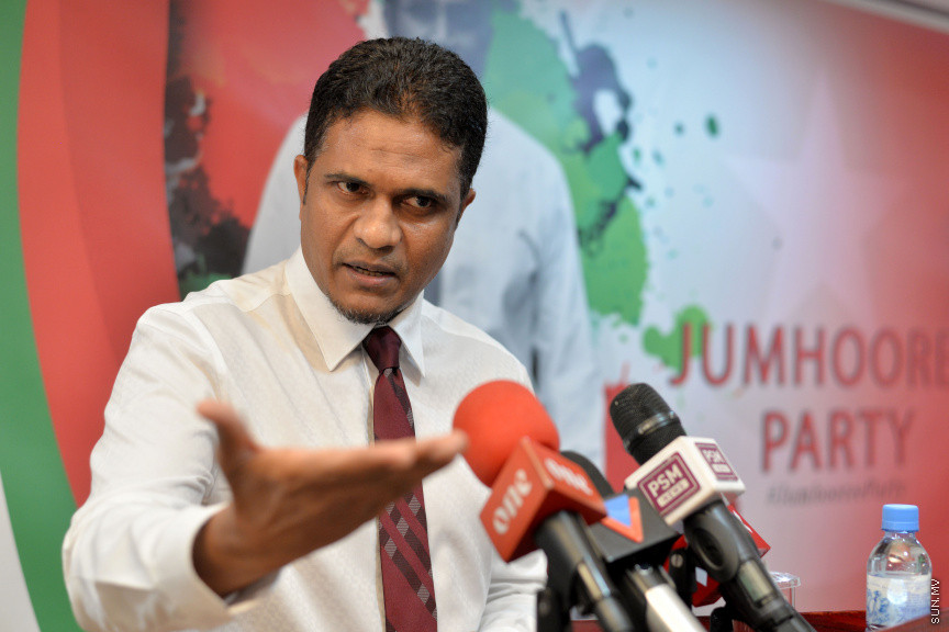 އޮގަސްޓް 26، 2019: ޕީޕީއެމް އަދި ޕީއެންސީގެ ކުރީގެ މަޖިލިސް މެމްބަރުނާއި، ޔާމީން ސަރުކާރުގެ މިނިސްޓަރުން ޖުމްހޫރީ ޕާޓީއާއި ގުޅުން -- ސަން ފޮޓޯ/ ފަޔާޒު މޫސާ