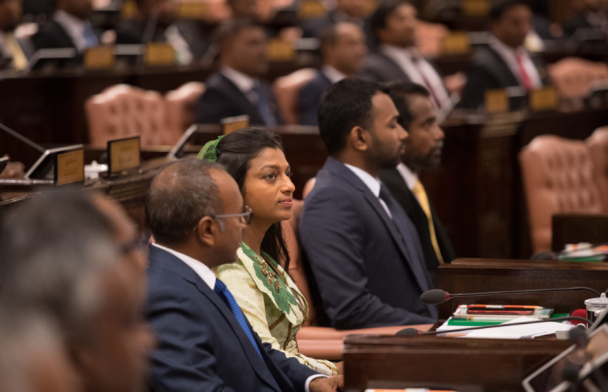 ސެޕްޓެމްބަރ 3، 2019: ސްރީލަންކާގެ ބޮޑުވަޒީރު ރަނިލް ވިކްރަމަސިންގހާ ރައްޔިތުންގެ މަޖިލީހުގައި ތަޤްރީރުކުރެއްވުން -- ފޮޓޯ/ މަޖިލިސް