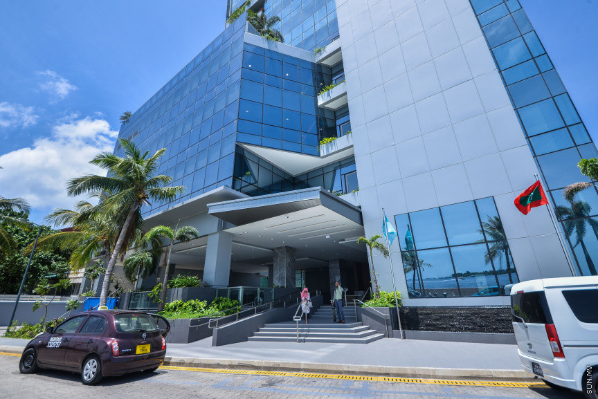 ސެޕްޓެމްބަރ 4، 2019: ދަރުމަވަންތަ ކޮމްޕްލެކްސްގައި އެސްޓީއޯއިން އަލަށް ހުޅުވި ބޭސްފިހާރަ ހުޅުވުމަށް ބޭއްވި ރަސްމިއްޔާތުގެ ތެރެއިން -- ސަން ފޮޓޯ/ ފަޔާޒު މޫސާ