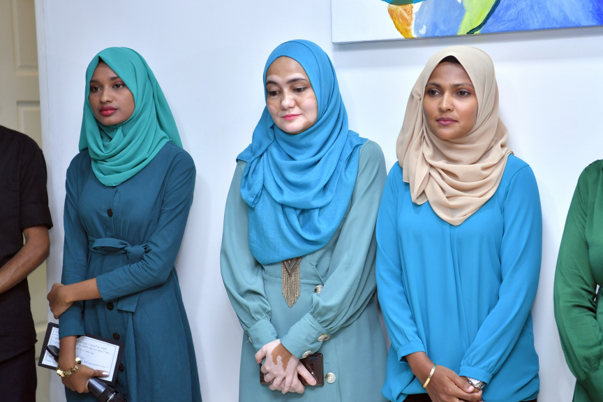 ރައީސުލްޖުމްހޫރިއްޔާގެ އަނބިކަނބަލުން "ތިބާ ސައިކޮލޮޖީ ކުލިނިކު ރަސްމީގޮތުން ހުޅުވައިދެއްވުން -- ފޮޓޯ: ރައީސް އޮފީސް