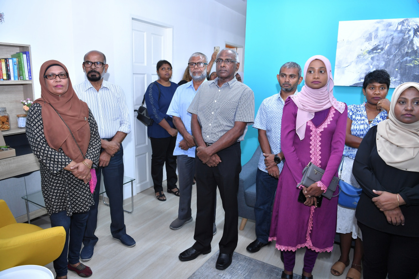 ރައީސުލްޖުމްހޫރިއްޔާގެ އަނބިކަނބަލުން "ތިބާ ސައިކޮލޮޖީ ކުލިނިކު ރަސްމީގޮތުން ހުޅުވައިދެއްވުން -- ފޮޓޯ: ރައީސް އޮފީސް