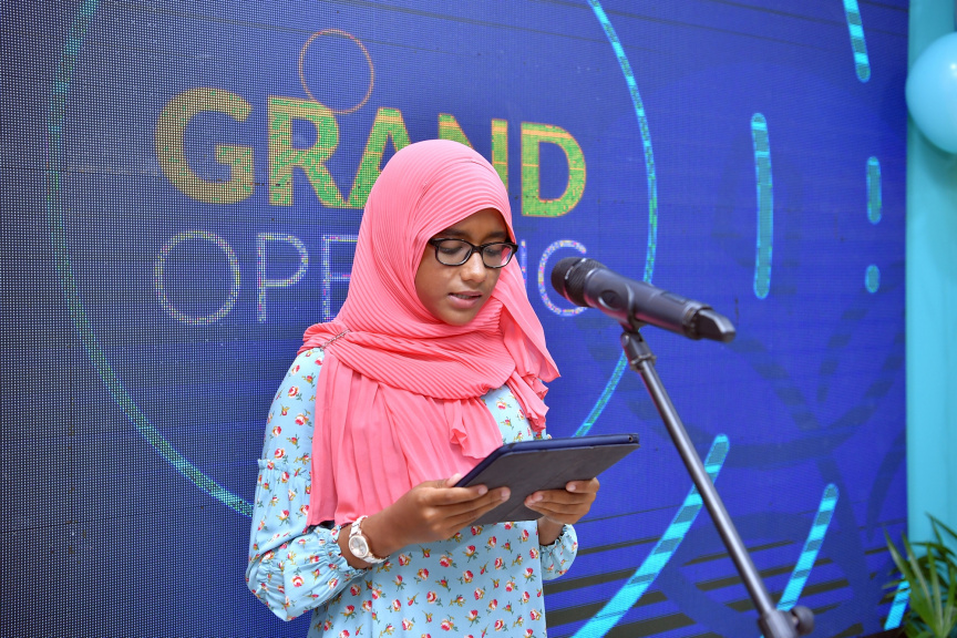ރައީސުލްޖުމްހޫރިއްޔާގެ އަނބިކަނބަލުން "ތިބާ ސައިކޮލޮޖީ ކުލިނިކު ރަސްމީގޮތުން ހުޅުވައިދެއްވުން -- ފޮޓޯ: ރައީސް އޮފީސް