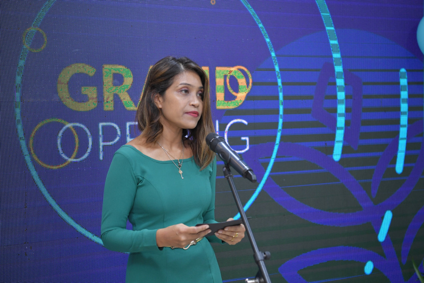 ރައީސުލްޖުމްހޫރިއްޔާގެ އަނބިކަނބަލުން "ތިބާ ސައިކޮލޮޖީ ކުލިނިކު ރަސްމީގޮތުން ހުޅުވައިދެއްވުން -- ފޮޓޯ: ރައީސް އޮފީސް