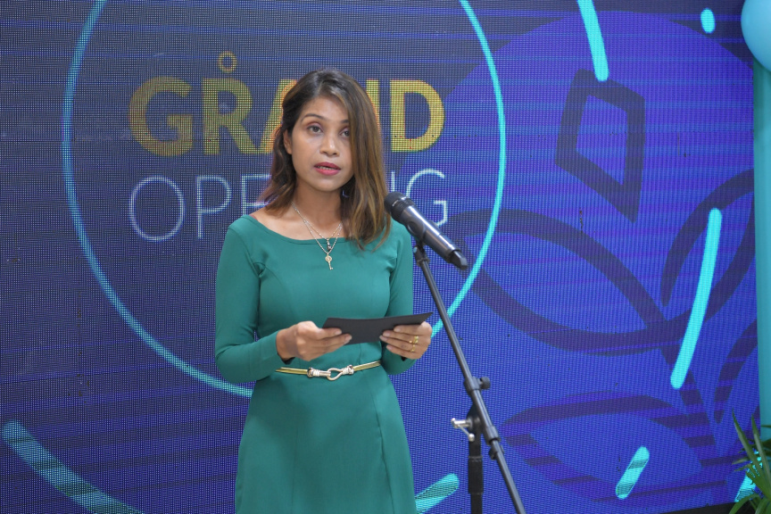 ރައީސުލްޖުމްހޫރިއްޔާގެ އަނބިކަނބަލުން "ތިބާ ސައިކޮލޮޖީ ކުލިނިކު ރަސްމީގޮތުން ހުޅުވައިދެއްވުން -- ފޮޓޯ: ރައީސް އޮފީސް