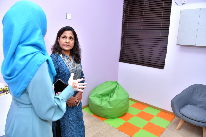 ރައީސުލްޖުމްހޫރިއްޔާގެ އަނބިކަނބަލުން "ތިބާ ސައިކޮލޮޖީ ކުލިނިކު ރަސްމީގޮތުން ހުޅުވައިދެއްވުން -- ފޮޓޯ: ރައީސް އޮފީސް