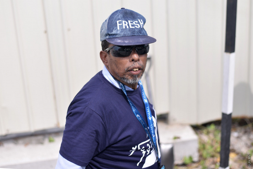 އެމްއޭސީއެލްގެ މުއައްޒަފުން ނުކުމެ ހުޅުމާލެ ސާފުކުރުން -- ސަން ފޮޓޯ/ އަހުމަދު އަވްޝަން އިލްޔާސް