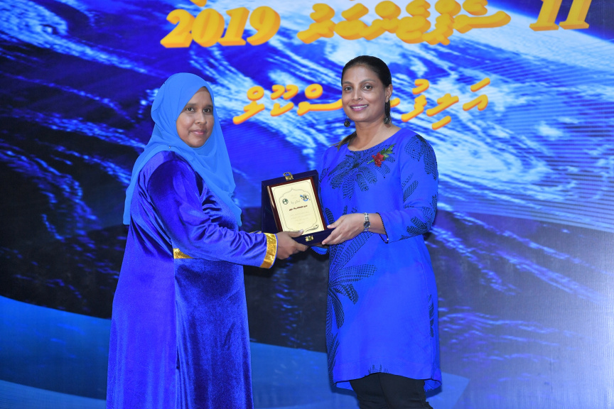 ރ. އަލިފުށީ ސްކޫލަށް 50 އަހަރު ފުރުމުގެ ރަންޔޫބީލް ފާހަގަކުރުމުގެ ޖަލްސާ ތެރެއިން--- ފޮޓޯ / ރައީސް އޮފީސް