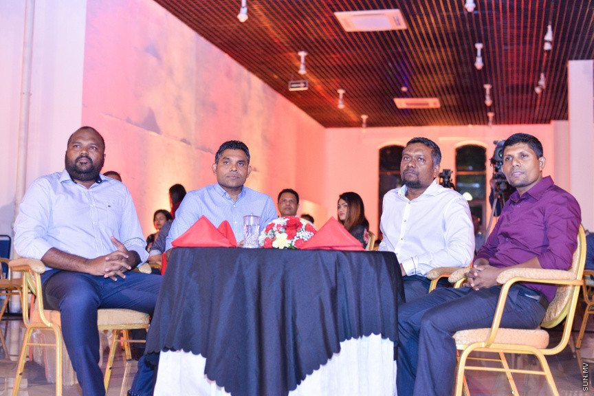 ސެޕްޓެމްބަރ 16، 2019: "ފަންނު އެކްސްޕޯ 2019" ލޯންޗް ކުރުމުގެ ގޮތުން ނެޝަނަލް އާޓް ގެލަރީގައި ބޭއްވި ރަސްމިއްޔާތުގެ ތެރެއިން -- ސަން ފޮޓޯ/ ފަޔާޒު މޫސާ