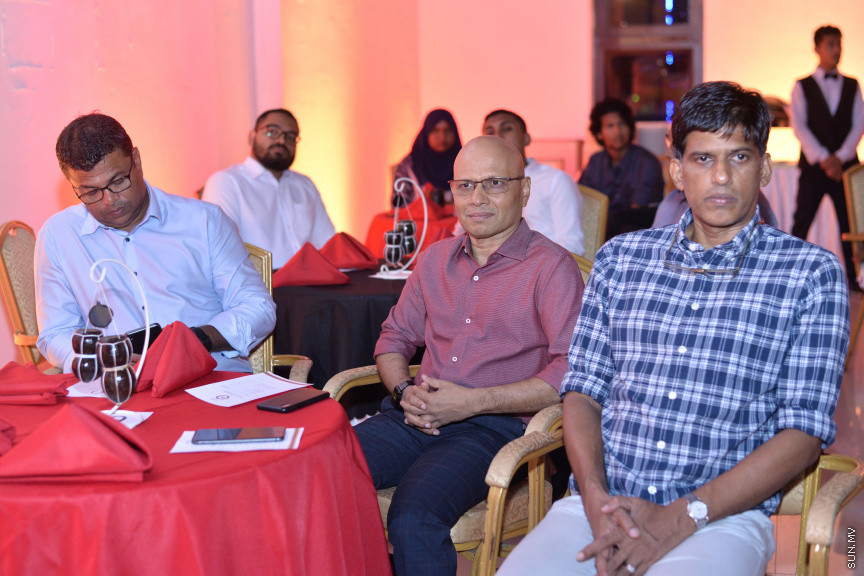 ސެޕްޓެމްބަރ 16، 2019: "ފަންނު އެކްސްޕޯ 2019" ލޯންޗް ކުރުމުގެ ގޮތުން ނެޝަނަލް އާޓް ގެލަރީގައި ބޭއްވި ރަސްމިއްޔާތުގެ ތެރެއިން -- ސަން ފޮޓޯ/ ފަޔާޒު މޫސާ