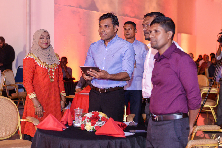 ސެޕްޓެމްބަރ 16، 2019: "ފަންނު އެކްސްޕޯ 2019" ލޯންޗް ކުރުމުގެ ގޮތުން ނެޝަނަލް އާޓް ގެލަރީގައި ބޭއްވި ރަސްމިއްޔާތުގެ ތެރެއިން -- ސަން ފޮޓޯ/ ފަޔާޒު މޫސާ