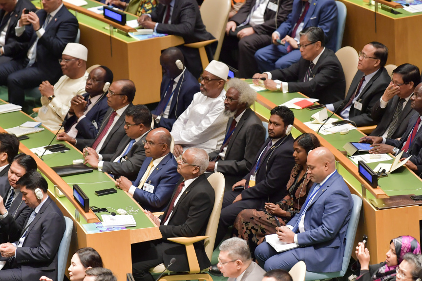 ސެޕްޓެމްބަރ 24، 2019: ހަ އަހަރު ދުވަހަށްފަހު ރާއްޖޭގެ ރައީސުލްޖުމްހޫރިއްޔާއަކު އދގެ އާންމު މަޖިލީހުގެ އާންމު ބަހުސްގައި ތަގުރީރުކުރެއްވުން -- ފޮޓޯ/ ރައީސް އޮފީސް