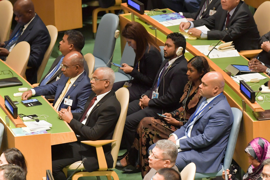 ސެޕްޓެމްބަރ 24، 2019: ހަ އަހަރު ދުވަހަށްފަހު ރާއްޖޭގެ ރައީސުލްޖުމްހޫރިއްޔާއަކު އދގެ އާންމު މަޖިލީހުގެ އާންމު ބަހުސްގައި ތަގުރީރުކުރެއްވުން -- ފޮޓޯ/ ރައީސް އޮފީސް