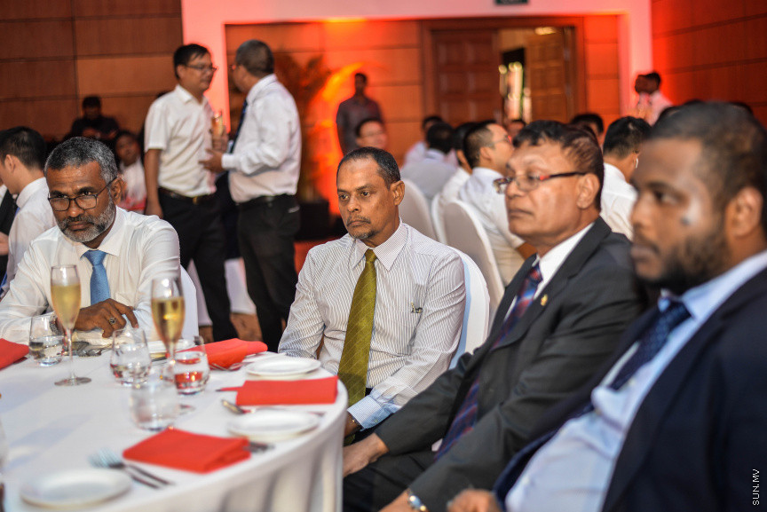 ސެޕްޓެމްބަރ 25، 2019: ޗައިނާގެ 70ވަނަ ގައިމީ ދުވަސް ފާހަގަކުރުމުގެ ގޮތުން ކުރުންބާ ރިސޯޓްގައި ބޭއްވި ހާއްސަ ރަސްމިއްޔާތުގެ ތެރެއިން -- ސަން ފޮޓޯ/ ފަޔާޒު މޫސާ