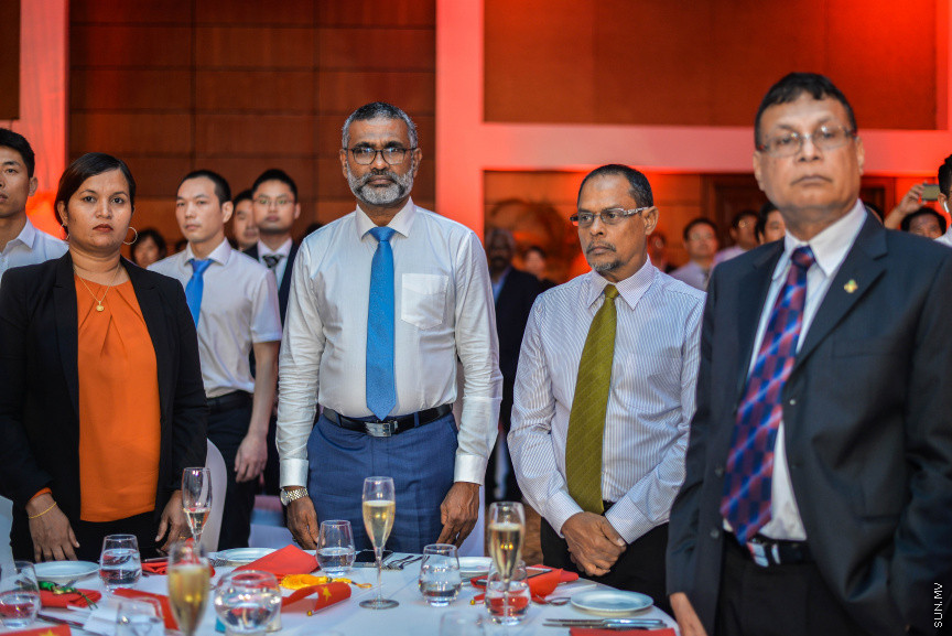 ސެޕްޓެމްބަރ 25، 2019: ޗައިނާގެ 70ވަނަ ގައިމީ ދުވަސް ފާހަގަކުރުމުގެ ގޮތުން ކުރުންބާ ރިސޯޓްގައި ބޭއްވި ހާއްސަ ރަސްމިއްޔާތުގެ ތެރެއިން -- ސަން ފޮޓޯ/ ފަޔާޒު މޫސާ