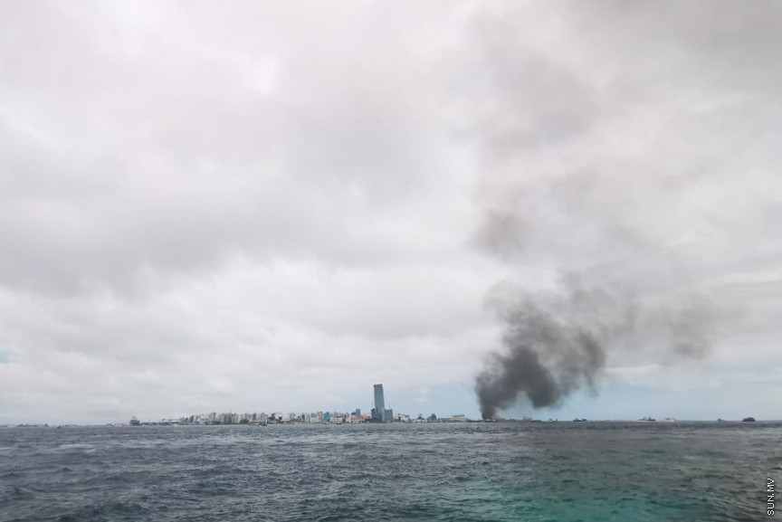 ސެޕްޓެމްބަރ 30، 2019: ޓީޖެޓީ ސަރަހައްދުގައި ހިނގި އަލިފާނުގެ ހާދިސާގެ ތެރެއިން: 3 ތެޔޮ ބައުޒަރާއި ފެރީ ލޯންޗެއް ވަނީ އަނދާފައި، އަދި ހަތް މީހަކު ފިހުނު -- ސަން ފޮޓޯ/ ފަޔާޒު މޫސާ