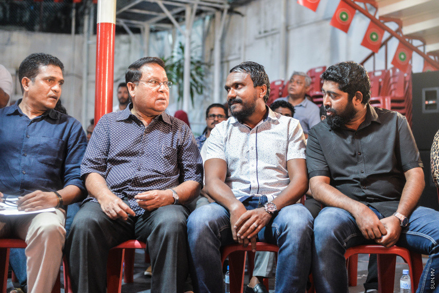 އޮކްޓޫބަރ 23، 2019: ޖުމްހޫރީ ޕާޓީއާއި އަލަށް ގުޅުން މެމްބަރުން ފޯމް ހަވާލުކުރުމަށް ކުނޫޒްގައި ބޭއްވި ރަސްމިއްޔާތުގެ ތެރެއިން -- ސަން ފޮޓޯ/ ފަޔާޒު މޫސާ