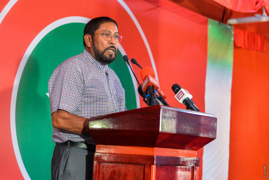 އޮކްޓޫބަރ 23، 2019: ޖުމްހޫރީ ޕާޓީއާއި އަލަށް ގުޅުން މެމްބަރުން ފޯމް ހަވާލުކުރުމަށް ކުނޫޒްގައި ބޭއްވި ރަސްމިއްޔާތުގެ ތެރެއިން -- ސަން ފޮޓޯ/ ފަޔާޒު މޫސާ