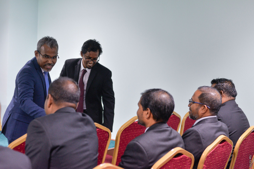 ނޮވެމްބަރ 7، 2019: ހައިކޯޓުގެ އަލަށް އައްޔަން ކުރެއްވި ދެ ފަނޑިޔާރުން ހުވާ ކުރުމަށް ޖޭއެސްސީގައި ބޭއްވި ރަސްމިއްޔާތުގެ ތެރެއިން -- ސަން ފޮޓޯ/ ފަޔާޒު މޫސާ