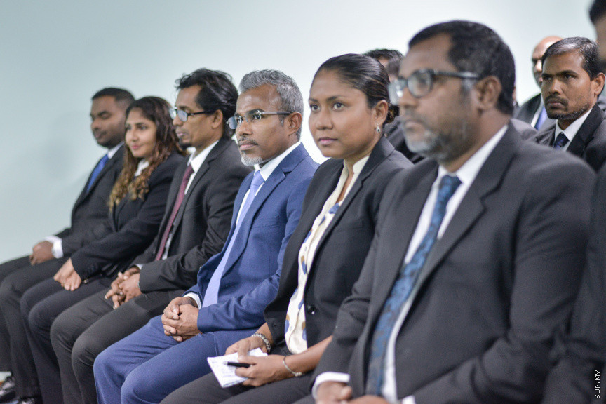 ނޮވެމްބަރ 7، 2019: ހައިކޯޓުގެ އަލަށް އައްޔަން ކުރެއްވި ދެ ފަނޑިޔާރުން ހުވާ ކުރުމަށް ޖޭއެސްސީގައި ބޭއްވި ރަސްމިއްޔާތުގެ ތެރެއިން -- ސަން ފޮޓޯ/ ފަޔާޒު މޫސާ