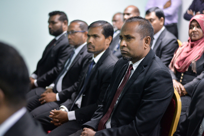ނޮވެމްބަރ 7، 2019: ހައިކޯޓުގެ އަލަށް އައްޔަން ކުރެއްވި ދެ ފަނޑިޔާރުން ހުވާ ކުރުމަށް ޖޭއެސްސީގައި ބޭއްވި ރަސްމިއްޔާތުގެ ތެރެއިން -- ސަން ފޮޓޯ/ ފަޔާޒު މޫސާ