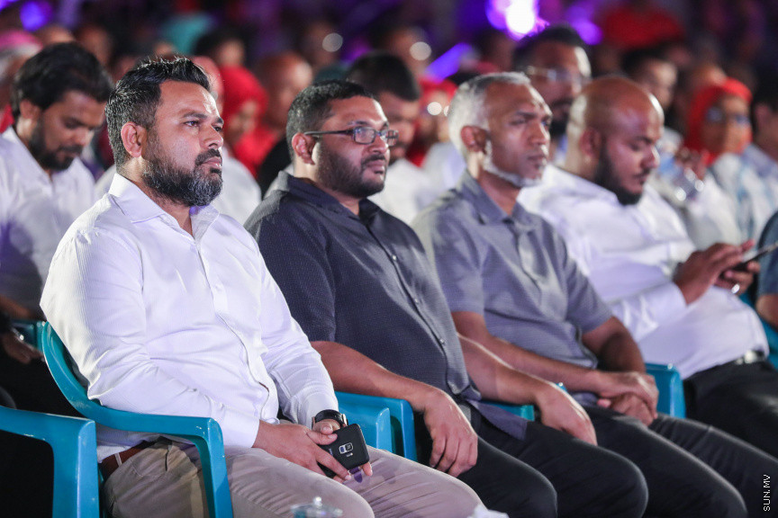 ނޮވެމްބަރ 22، 2019: "ހިބަރު ވަދު" ގެނަމުގައި އިދިކޮޅު ޕީޕީއެމް/ޕީއެންސީން ކާނިވާ ސަރަހައްދުގައި ބޭއްވި ޖަލްސާގެ ތެރެއިން -- ސަން ފޮޓޯ/ ފަޔާޒު މޫސާ