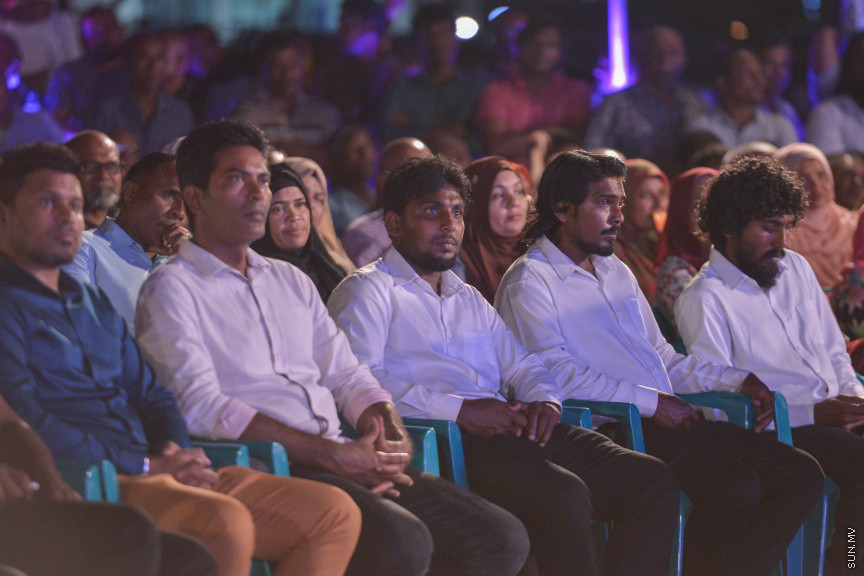ނޮވެމްބަރ 22، 2019: "ހިބަރު ވަދު" ގެނަމުގައި އިދިކޮޅު ޕީޕީއެމް/ޕީއެންސީން ކާނިވާ ސަރަހައްދުގައި ބޭއްވި ޖަލްސާގެ ތެރެއިން -- ސަން ފޮޓޯ/ ފަޔާޒު މޫސާ
