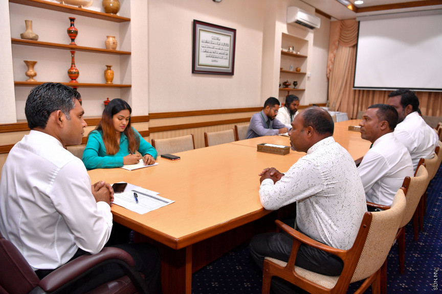 ނޮވެމަބަރ 25، 2019: ރައީސުލްޖުމްހޫރިއްޔާގެ ނައިބު ފައިސަލް ނަސީމް ފ. މަގޫދޫ ކައުންސިލް މެމްބަރުންނާއި ބައްދަލުކުރެއްވުން -- ފޮޓޯ/ ރައީސް އޮﷲފީސް
