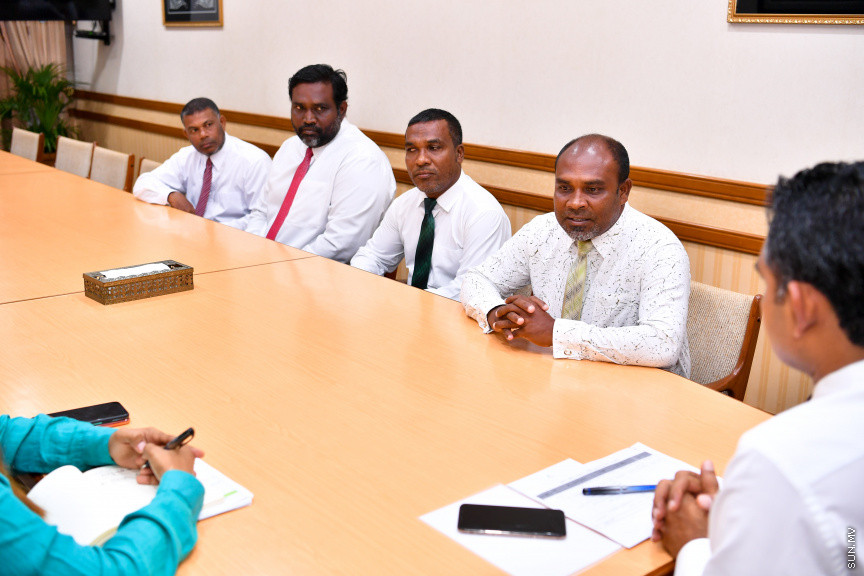 ނޮވެމަބަރ 25، 2019: ރައީސުލްޖުމްހޫރިއްޔާގެ ނައިބު ފައިސަލް ނަސީމް ފ. މަގޫދޫ ކައުންސިލް މެމްބަރުންނާއި ބައްދަލުކުރެއްވުން -- ފޮޓޯ/ ރައީސް އޮﷲފީސް