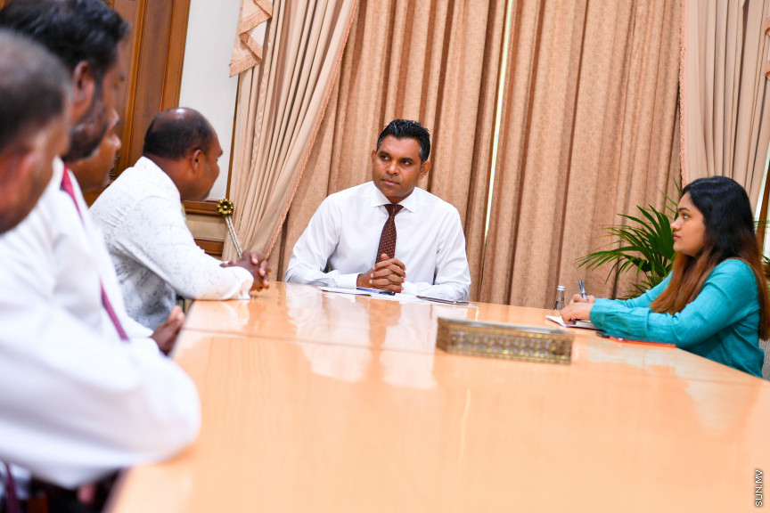 ނޮވެމަބަރ 25، 2019: ރައީސުލްޖުމްހޫރިއްޔާގެ ނައިބު ފައިސަލް ނަސީމް ފ. މަގޫދޫ ކައުންސިލް މެމްބަރުންނާއި ބައްދަލުކުރެއްވުން -- ފޮޓޯ/ ރައީސް އޮﷲފީސް