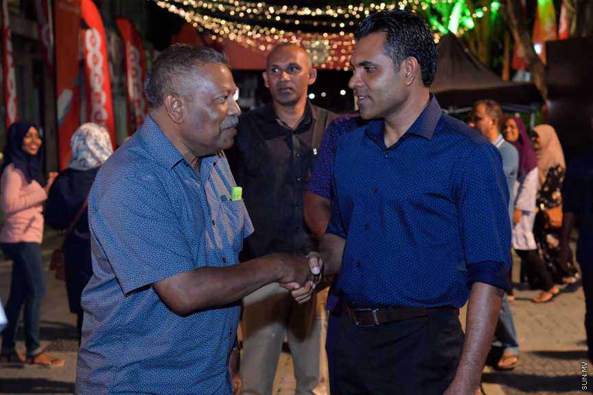 ނޮވެމަބަރ 25، 2019: ނައިބް ރައީސް ފައިސަލް ނަސީމް "ފަންނު އެކްސްޕޯ 2019" އަށް ޒިޔާރަތްކުރައްވައި މައުރަޒު ބައްލަވާލެއްވުން -- ފޮޓޯ/ ރައީސް އޮފީސް 