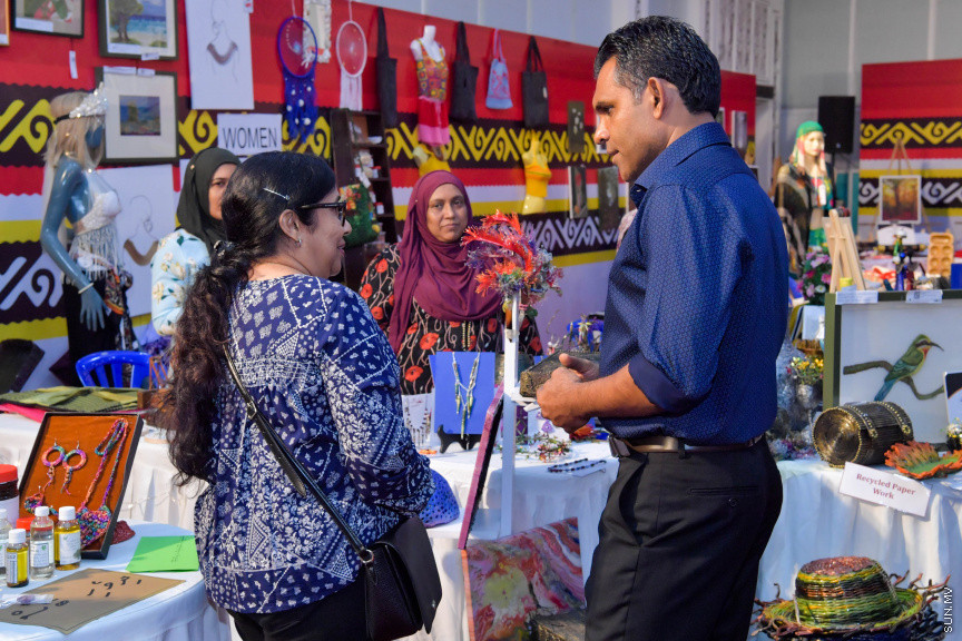 ނޮވެމަބަރ 25، 2019: ނައިބް ރައީސް ފައިސަލް ނަސީމް "ފަންނު އެކްސްޕޯ 2019" އަށް ޒިޔާރަތްކުރައްވައި މައުރަޒު ބައްލަވާލެއްވުން -- ފޮޓޯ/ ރައީސް އޮފީސް 