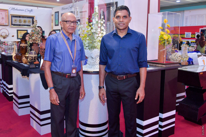 ނޮވެމަބަރ 25، 2019: ނައިބް ރައީސް ފައިސަލް ނަސީމް "ފަންނު އެކްސްޕޯ 2019" އަށް ޒިޔާރަތްކުރައްވައި މައުރަޒު ބައްލަވާލެއްވުން -- ފޮޓޯ/ ރައީސް އޮފީސް 