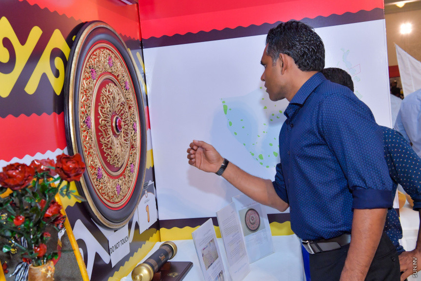 ނޮވެމަބަރ 25، 2019: ނައިބް ރައީސް ފައިސަލް ނަސީމް "ފަންނު އެކްސްޕޯ 2019" އަށް ޒިޔާރަތްކުރައްވައި މައުރަޒު ބައްލަވާލެއްވުން -- ފޮޓޯ/ ރައީސް އޮފީސް 
