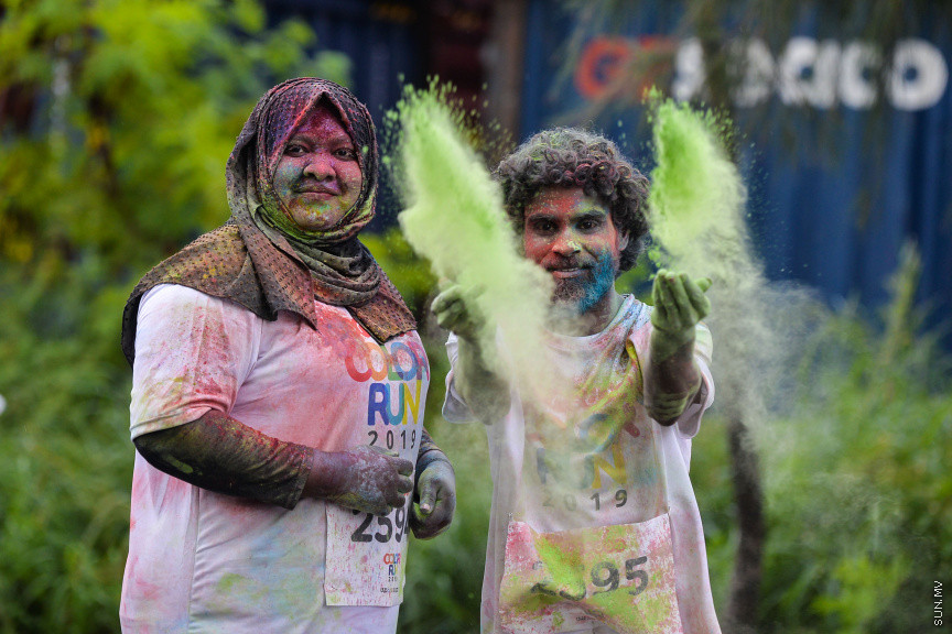 ނޮވެމްބަރ 30، 2019: ރާއްޖޭގެ އެންމެ ކުލަގަދަ ދުވުން، އުރީދޫ ކަލާރަން 2019ގެ ތެރެއިން: އެކި އުމުރުފުރާތަކުން 5،000 އަށްވުރެ ގިނަ ދުވުންތެރިން ވަނީ ބައިވެރިވެފައި -- ސަން ފޮޓޯ: އަހްމަދު އަވްޝަން އިލްޔާސް