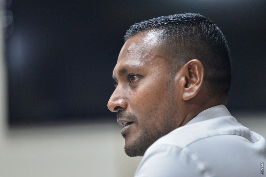 ޑިސެމްބަރ 2، 2019: ޕްރޮސެކިއުޓާ ޖެނެރަލްގެ މަގާމަށް ކުރިމަތިލެއްވި ބޭފުޅުންގެ ތެރެއިން ރައީސުލްޖުމްހޫރިއްޔާ ރައްޔިތުންގެ މަޖިލީހަށް ފޮނުއްވި ހ. ހިޔާކަން ހުސައިން ޝަމީމު އާއި ޖުޑިޝަރީ ކޮމިޓީން އިންޓަވިއު ކުރުމަށް  ބޭއްވި ބައްދަލުވުމުގެ ތެރެއިން -- ސަން ފޮޓޯ/ ފަޔާޒު މޫސާ