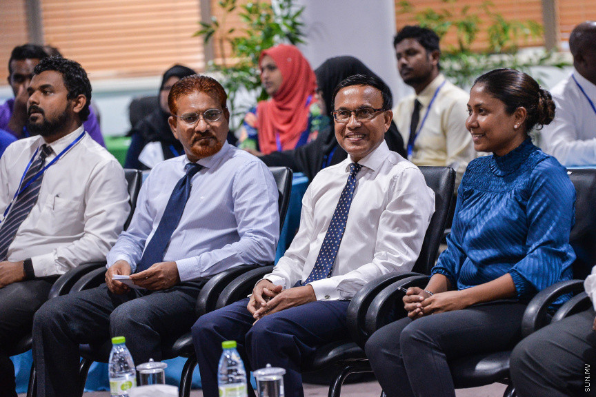 ޑިސެމްބަރ 4، 2019: ކޯޓު އޮފިސަރުންނަށް ބޭއްވި ތަމްރީން ޕްރޮގްރާމް ނިމުން ފާހަގަކުރުމަށް ބޭއްވި ހަފްލާގެ ތެރެއިން -- ސަން ފޮޓޯ/ ފަޔާޒު މޫސާ