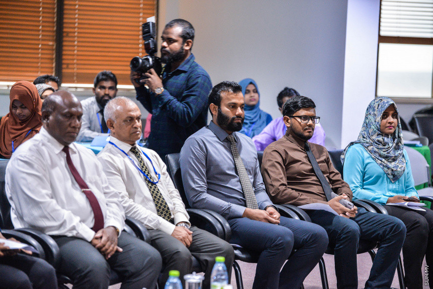 ޑިސެމްބަރ 4، 2019: ކޯޓު އޮފިޝަރުންނަށް ބޭއްވި ތަމްރީން ޕްރޮގްރާމް ނިމުން ފާހަގަކުރުމަށް ބޭއްވި ހަފްލާގެ ތެރެއިން -- ސަން ފޮޓޯ/ ފަޔާޒު މޫސާ