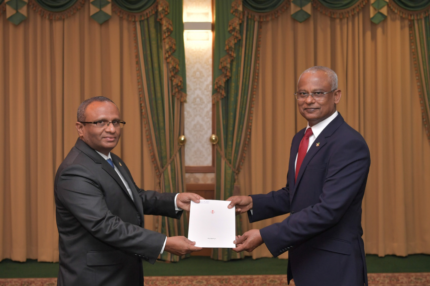 ސުޕްރީމްކޯޓުގެ ފަނޑިޔާރުކަމަށް ސ. މީދޫ ހަސަންކާރިގޭ ހުސްނުއްސުއޫދު އައްޔަނުކުރެއްވުން -- ފޮޓޯ/ ރައީސް އޮފީސް