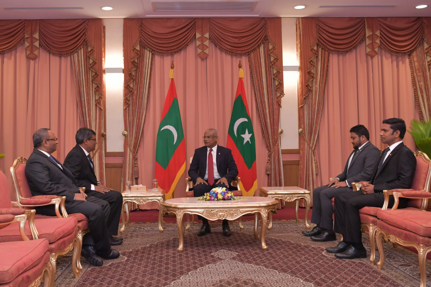 ސުޕްރީމްކޯޓަށް އުއްތަމަފަނޑިޔާރާއި ފަނޑިޔާރަކު ހަމަޖެއްސެވުން -- ފޮޓޯ/ ރައީސް އޮފީސް
