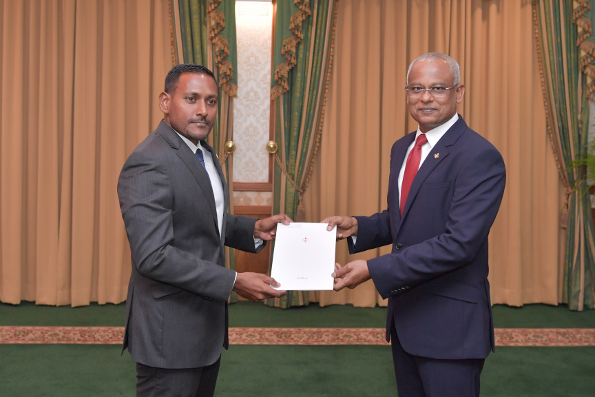 ޕްރޮސެކިއުޓަރ ޖެނެރަލްގެ މަގާމަށް ހ. ހިޔާކަން ހުސައިން ޝަމީމް އައްޔަނުކުރެއްވުން -- ފޮޓޯ/ ރައީސް އޮފީސް