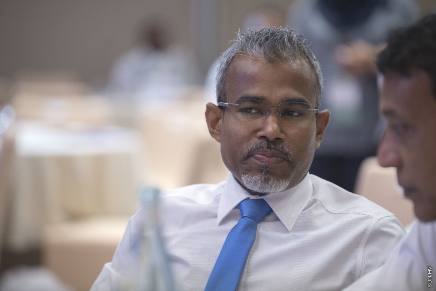 ޑިސެމްބަރު 15، 2019: ކުރޮސްރޯޑުގައި ބޭއްވި "ވިއަވަތި ރާއްޖެ" ކައުންސިލަރުންގެ ކޮންފަރެންސްގެ ތެރެއިން:  ބަންޑާރަ ނައިބު ރިފްއަތު -- ސަން ފޮޓޯ/ މުޒައްޔިން ނާޒިމް