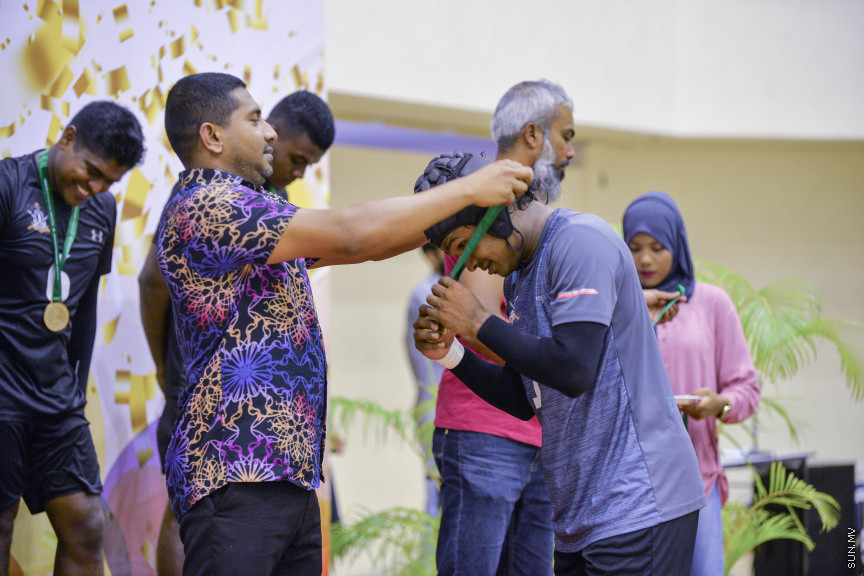 ޖެނުއަރީ 6، 2020: އަހަރެއްގެ މެދުކެނޑުމަކަށްފަހު އަލުން ބޭއްވި ގައުމީ ވޮލީ ލީގު ޗެމްޕިއަންކަން ދިވެހި ސިފައިންގެ ކުލަބުން ހޯދުން -- ސަން ފޮޓޯ/ ފަޔާޒު މޫސާ