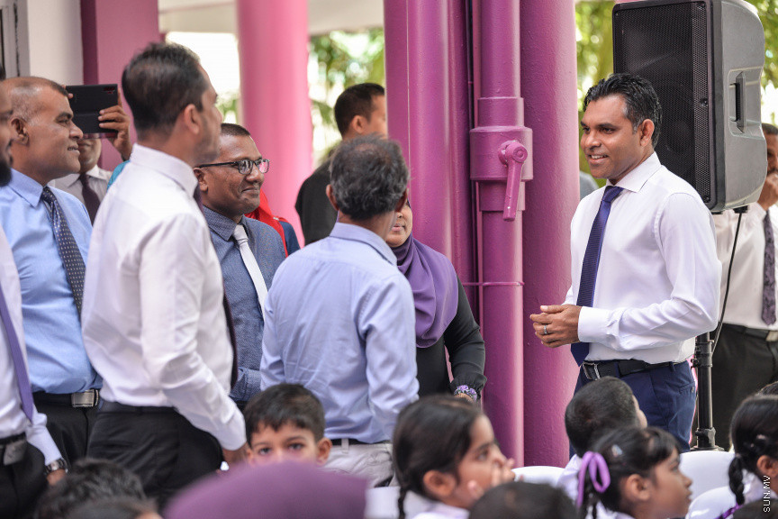 ޖެނުއަރީ 12، 2020: އިއްޒުއްދީން ސްކޫލް ހުޅުވުން: ސްކޫލްގައި ބޭއްވި ހާއްސަ އެސެމްބްލީގައި އެ ސްކޫލް ހުޅުވައިދެއްވީ ރައީސް އިބްރާހިމް މުހައްމަދު ސޯލިހް -- ސަން ފޮޓޯ/ ފަޔާޒު މޫސާ