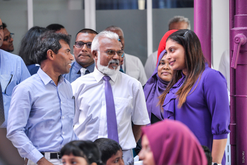 ޖެނުއަރީ 12، 2020: އިއްޒުއްދީން ސްކޫލް ހުޅުވުން: ސްކޫލްގައި ބޭއްވި ހާއްސަ އެސެމްބްލީގައި އެ ސްކޫލް ހުޅުވައިދެއްވީ ރައީސް އިބްރާހިމް މުހައްމަދު ސޯލިހް -- ސަން ފޮޓޯ/ ފަޔާޒު މޫސާ