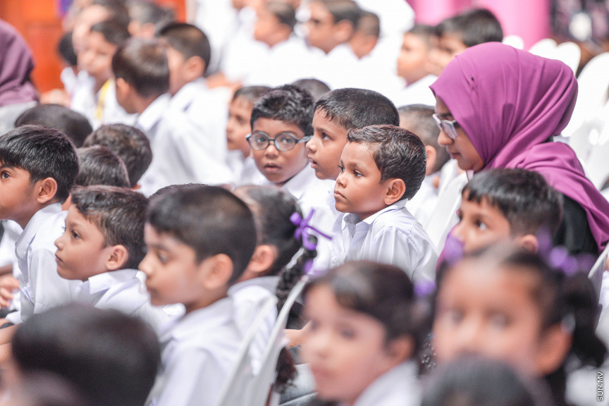 ޖެނުއަރީ 12، 2020: އިއްޒުއްދީން ސްކޫލް ހުޅުވުން: ސްކޫލްގައި ބޭއްވި ހާއްސަ އެސެމްބްލީގައި އެ ސްކޫލް ހުޅުވައިދެއްވީ ރައީސް އިބްރާހިމް މުހައްމަދު ސޯލިހް -- ސަން ފޮޓޯ/ ފަޔާޒު މޫސާ