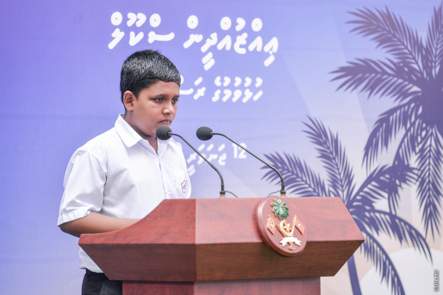 ޖެނުއަރީ 12، 2020: އިއްޒުއްދީން ސްކޫލް ހުޅުވުން: ސްކޫލްގައި ބޭއްވި ހާއްސަ އެސެމްބްލީގައި އެ ސްކޫލް ހުޅުވައިދެއްވީ ރައީސް އިބްރާހިމް މުހައްމަދު ސޯލިހް -- ސަން ފޮޓޯ/ ފަޔާޒު މޫސާ