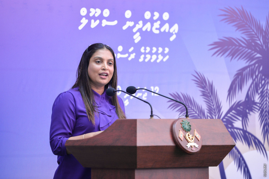 ޖެނުއަރީ 12، 2020: އިއްޒުއްދީން ސްކޫލް ހުޅުވުން: ސްކޫލްގައި ބޭއްވި ހާއްސަ އެސެމްބްލީގައި އެ ސްކޫލް ހުޅުވައިދެއްވީ ރައީސް އިބްރާހިމް މުހައްމަދު ސޯލިހް -- ސަން ފޮޓޯ/ ފަޔާޒު މޫސާ