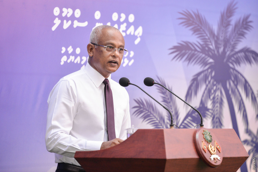 ޖެނުއަރީ 12، 2020: އިއްޒުއްދީން ސްކޫލް ހުޅުވުން: ސްކޫލްގައި ބޭއްވި ހާއްސަ އެސެމްބްލީގައި އެ ސްކޫލް ހުޅުވައިދެއްވީ ރައީސް އިބްރާހިމް މުހައްމަދު ސޯލިހް -- ސަން ފޮޓޯ/ ފަޔާޒު މޫސާ
