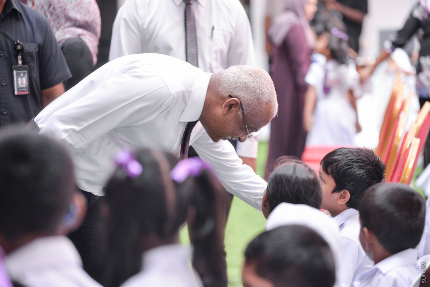 ޖެނުއަރީ 12، 2020: އިއްޒުއްދީން ސްކޫލް ހުޅުވުން: ސްކޫލްގައި ބޭއްވި ހާއްސަ އެސެމްބްލީގައި އެ ސްކޫލް ހުޅުވައިދެއްވީ ރައީސް އިބްރާހިމް މުހައްމަދު ސޯލިހް -- ސަން ފޮޓޯ/ ފަޔާޒު މޫސާ
