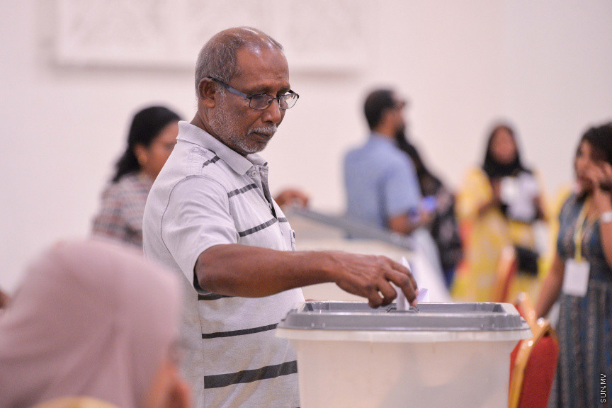ޖެނުއަރީ 31، 2020: ވެރިކަން ކުރާ މައި ޕާޓީ، އެމްޑީޕީގެ ލޯކަލް ކައުންސިލް އިންތިހާބުގެ ޕްރައިމަރީގެ ވޯޓުލުމުގެ ތެރެއިން: މި ޕްރައިމަރީގައި ވޯޓު ދިނުމުގެ ހައްގު 90،000 އަށް ވުރެ ގިނަ މީހުންނަށް ވަނީ ލިބިފަ -- ސަން ފޮޓޯ/ ފަޔާޒު މޫސާ